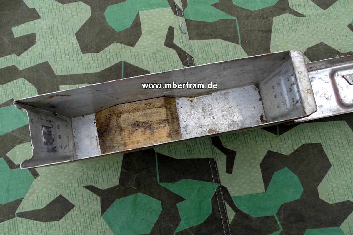 Gurtkasten 34, Aluminium, seltene Pionier oder Waffenmeister Sonderausführung mit erhöhtem Deckel 