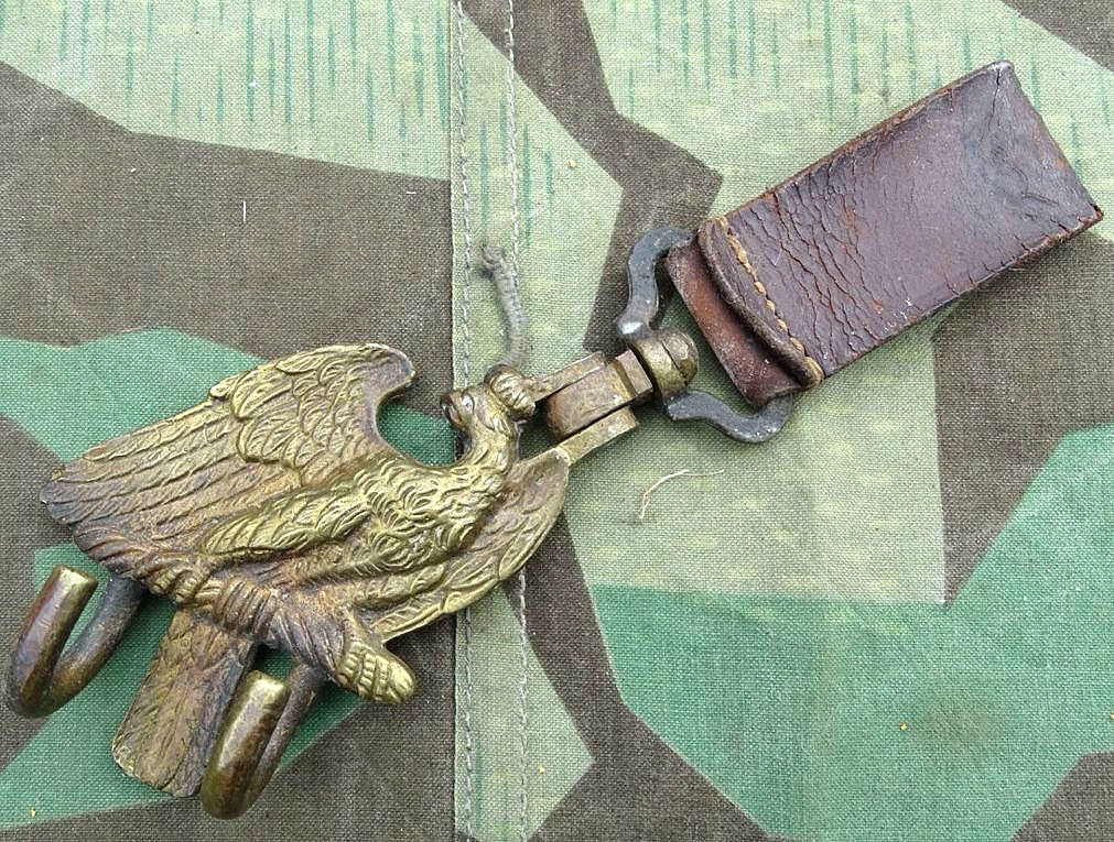 1. Weltkrieg Trommelschere/ Trommeltrage / Trommelhaken mit Koppelschlaufe