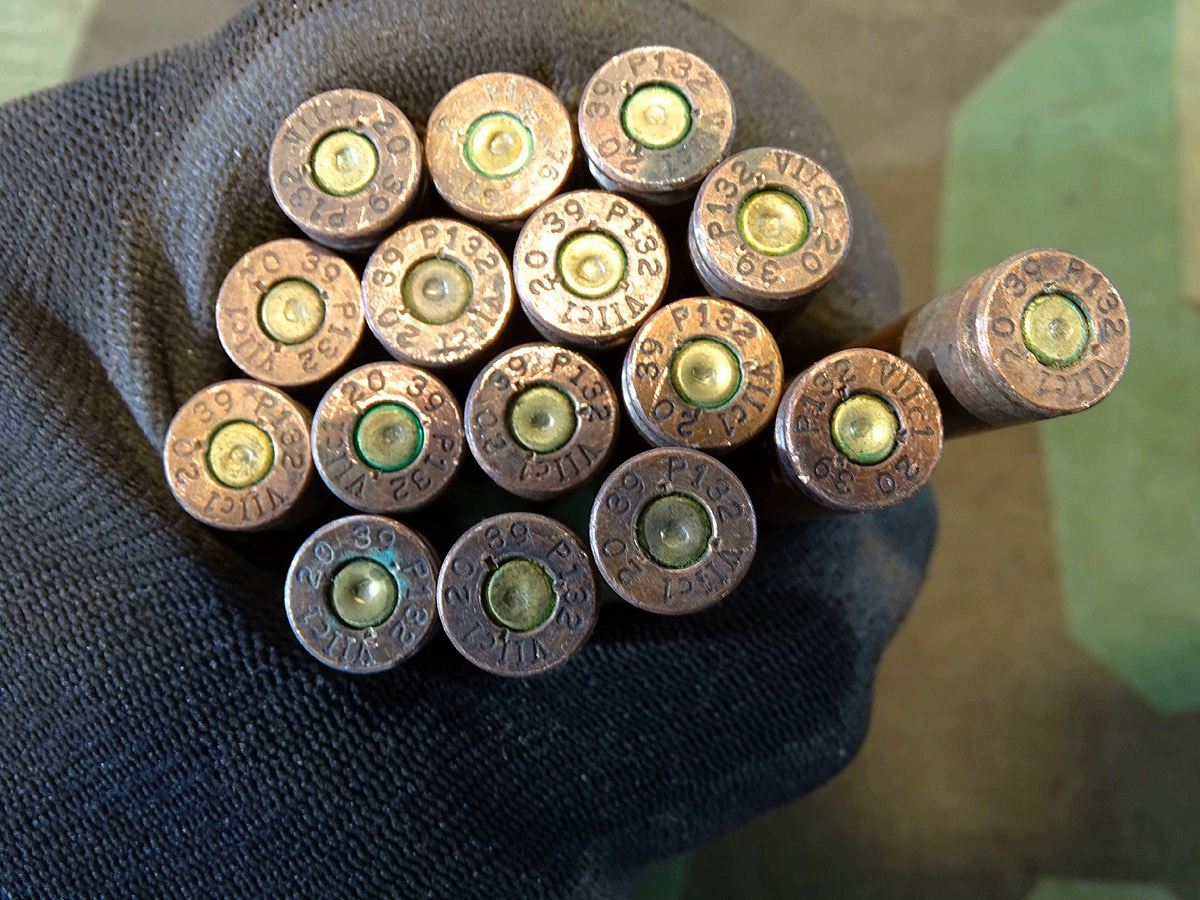 13 frühe Wehrmachts Deko Patronen 8x57 , verkupferte Eisenhülsen, alle P 132 / 20/ 1939