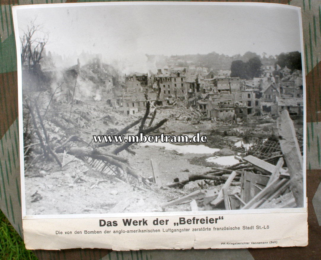 Grosses Pressefoto ca. 17x24cm " Das Werk der "Befreier"