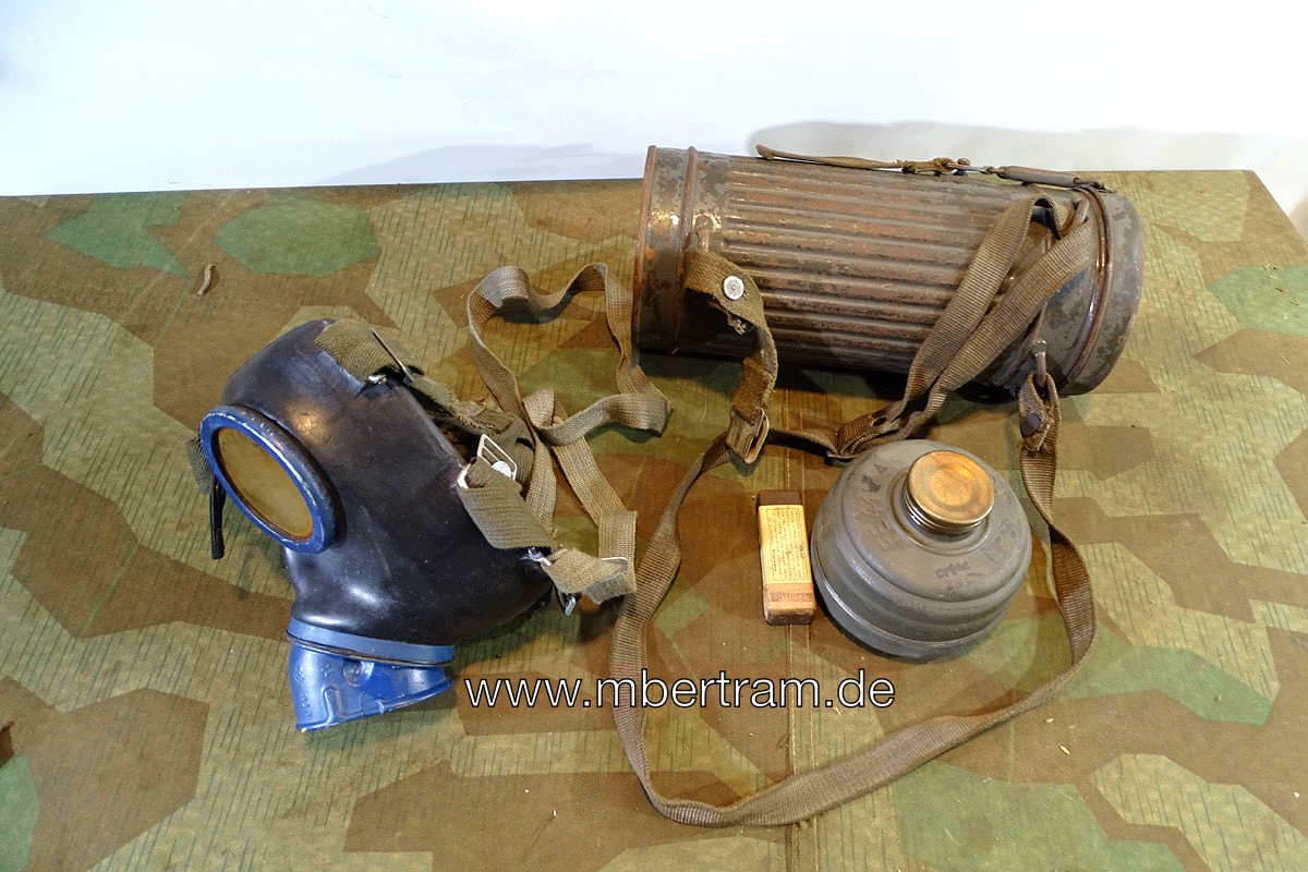 Luftwaffe Gasmaskendose mit Maske, Filter, Ers. Gläsern, Riemen, Putztuch, Losantin