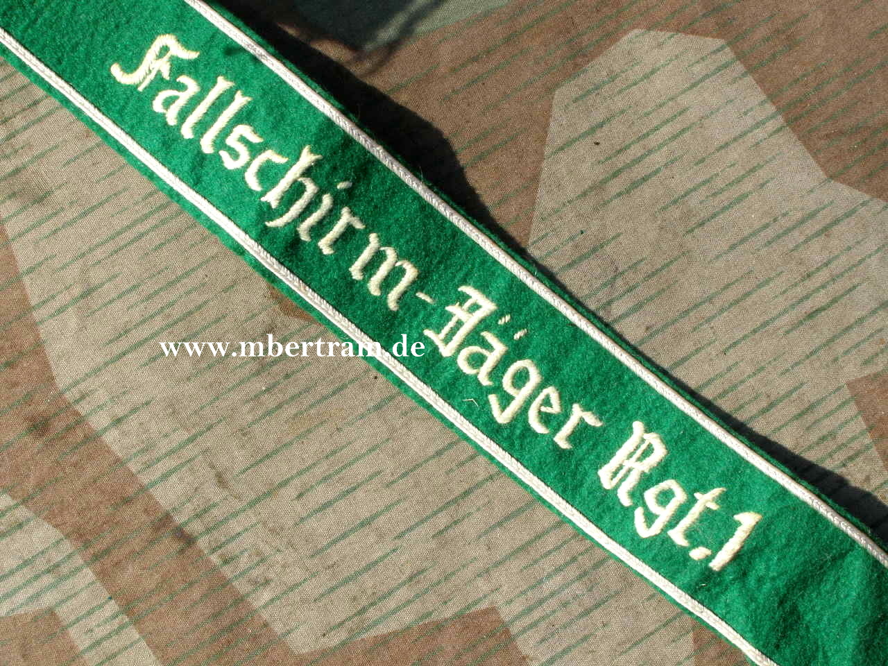 Replik: Ärmelband" Fallschirm Jäger Rgt. 1"