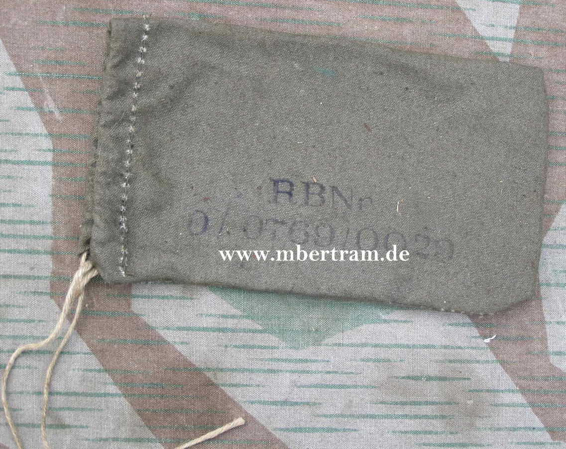 10332-20 WH MG 42 Zubehörtasche, 1944/45 Ersatzstoff, gefüllt