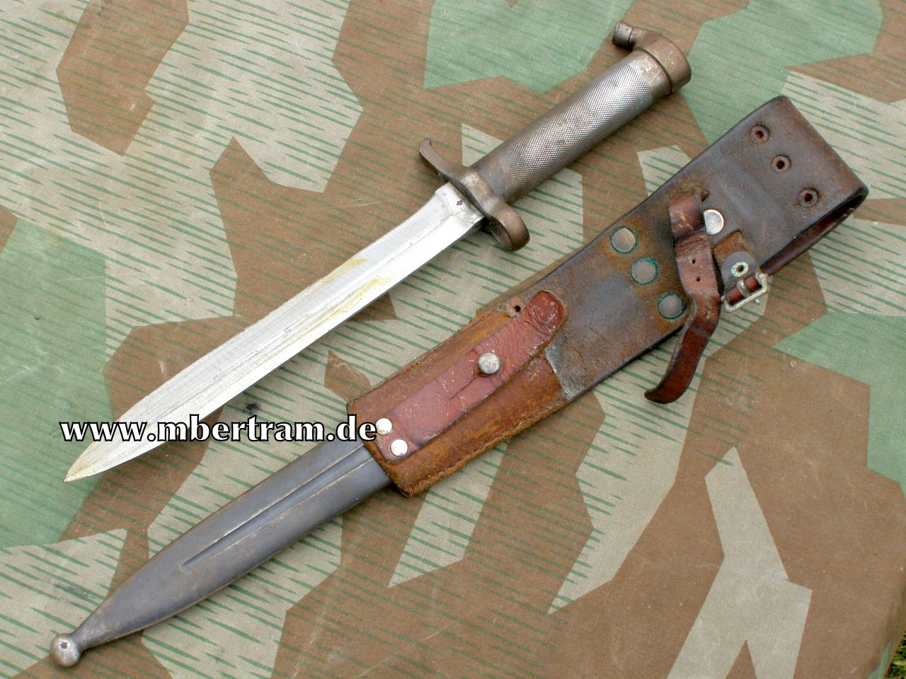 Schwedisches Messer Bajonett Modell 1896 mit Scheide