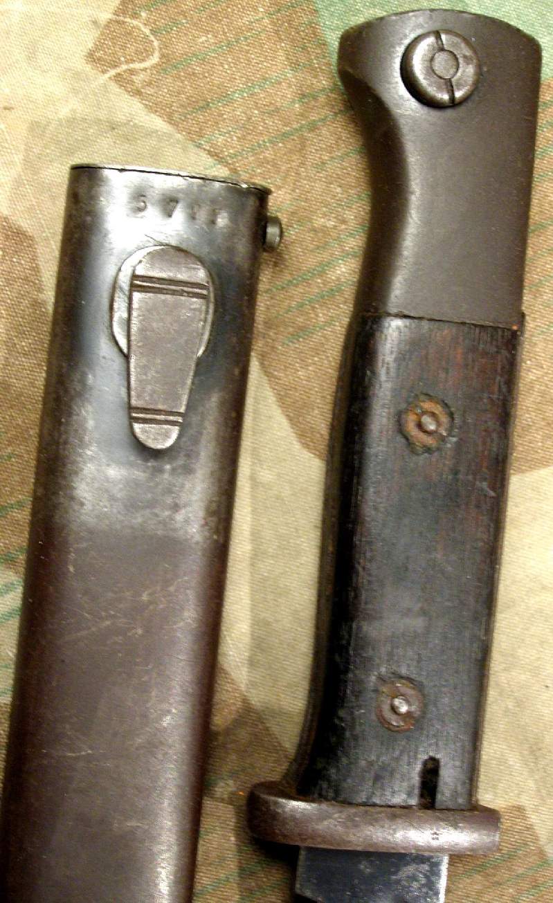 SEITENGEWEHR 84/98 2. K, nrgl., Holzgriffschalen, WaA