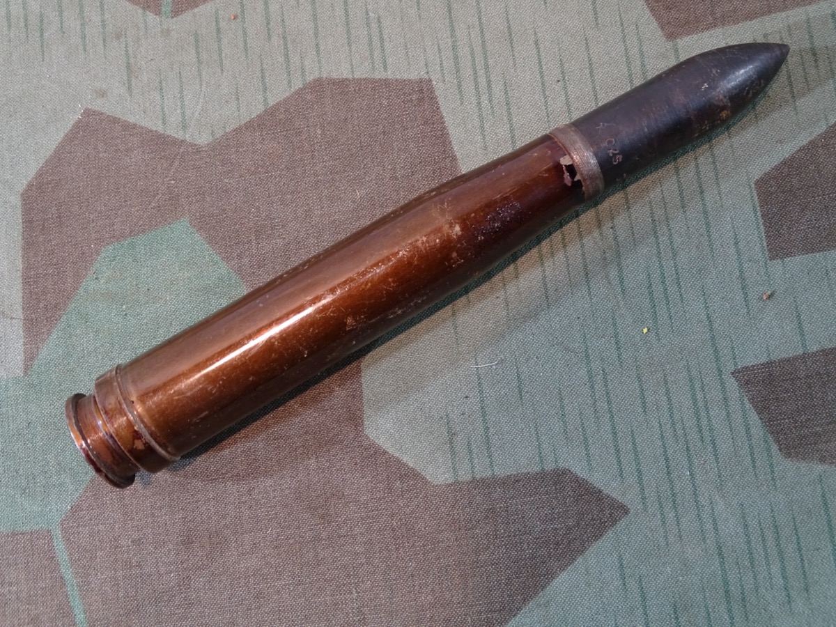 Wehrmacht Deko 2 cm Panzergranate mit lackierter Stahlhülse Z 1-, 2. Weltkrieg, czs 43 Wehrmacht Deko 2 cm Panzergranate mit lackierter Stahlhülse Z 1-, 2. Weltkrieg, czs 43