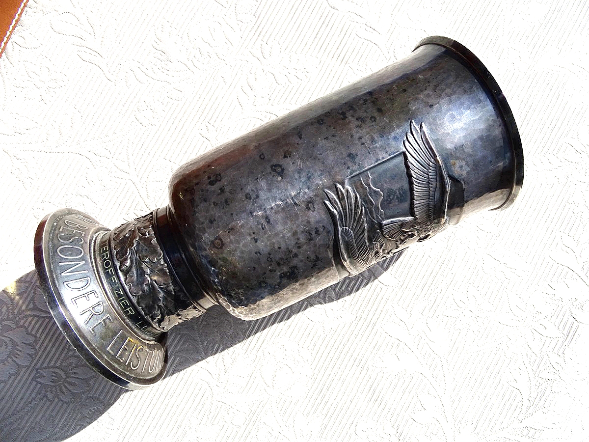 Luftwaffe Ehrenpokal für besondere Leistungen im Luftkrieg für Unteroffizier Ludwig Schubert, Bordschütze, 1942 Luftwaffe Ehrenpokal für besondere Leistungen im Luftkrieg für Unteroffizier Ludwig Schubert, Bordschütze, 1942