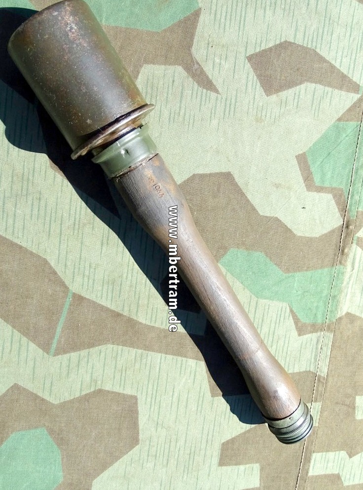 Wehrmacht / Waffen SS:  Deko Stiel Handgranate 24, Hst. Marke : wc 1944