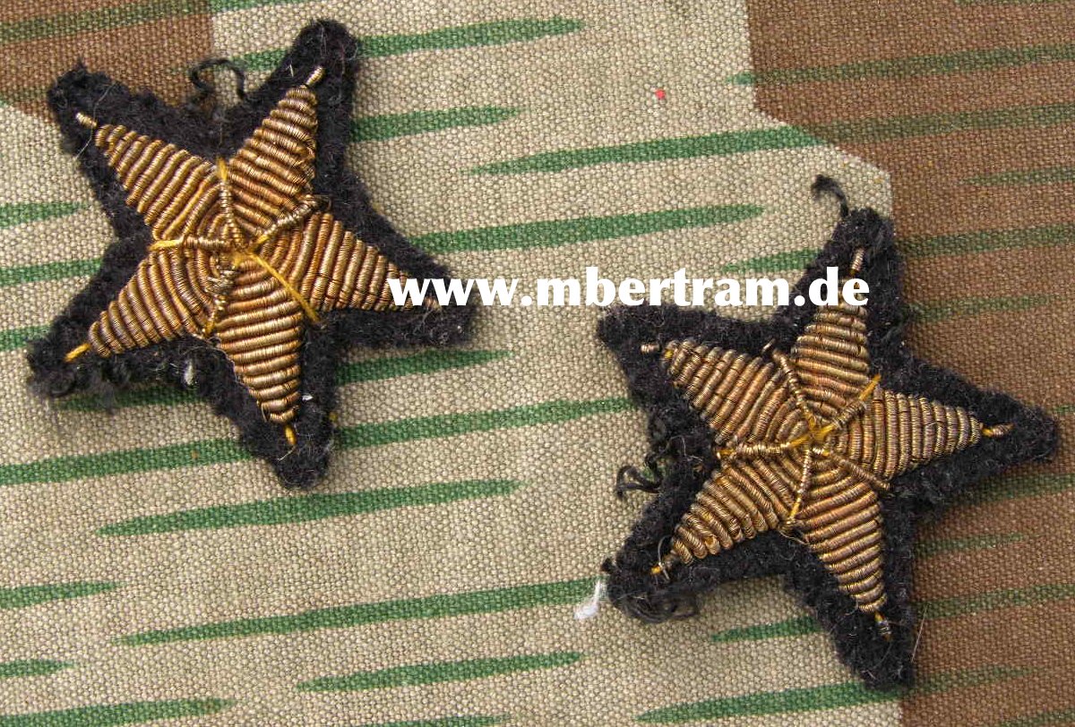 Satz Ärmelabzeichen für einen Seeoffizier , Metallfaden