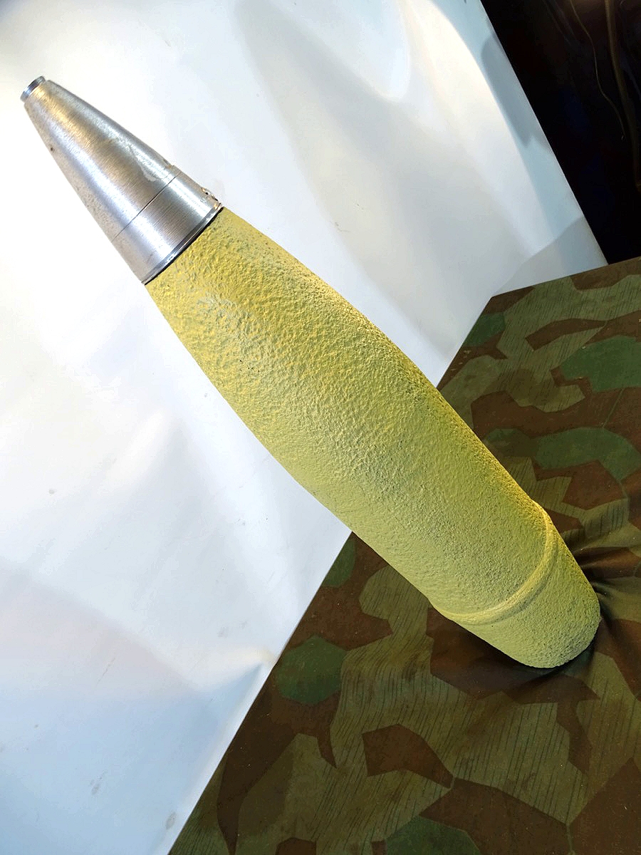 10,5 cm Spreng Granate für Feldhaubitze LFH 18 mit AZ 23 Übungszünder. 