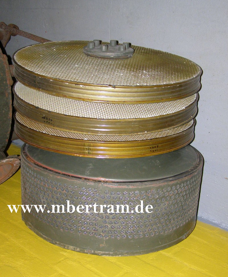 Filter für Bunker Lüftungsanlage, 1942, Anschlüsse