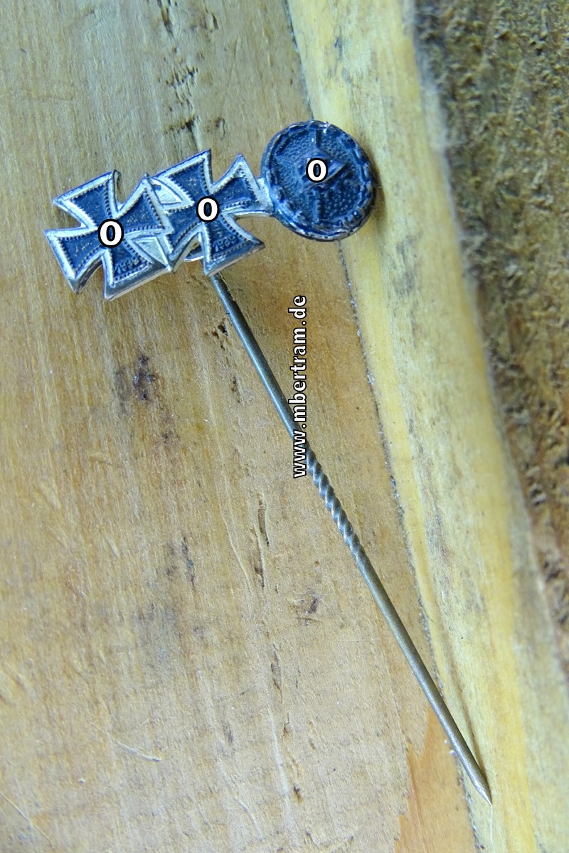 Eisernes Kreuz 1939 1. und 2. Klasse, Verwundeten Abz.  - Miniatur,  9 mm, L /57