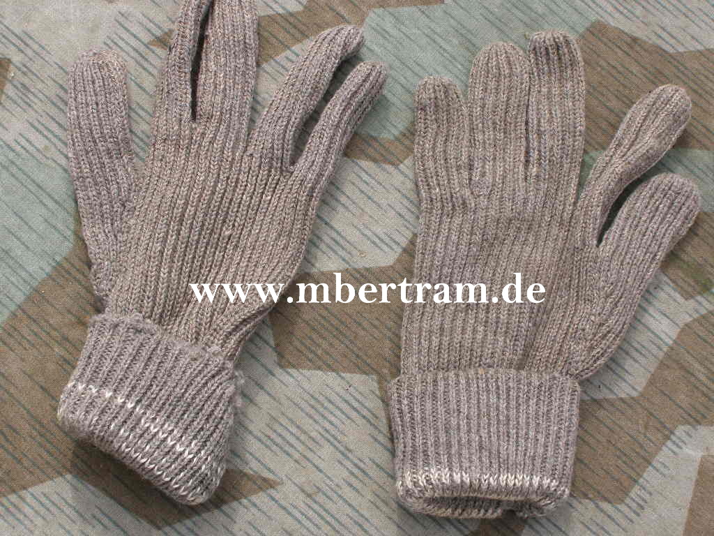 Wehrmacht typische graue Woll Handschuhe Gr. -2-