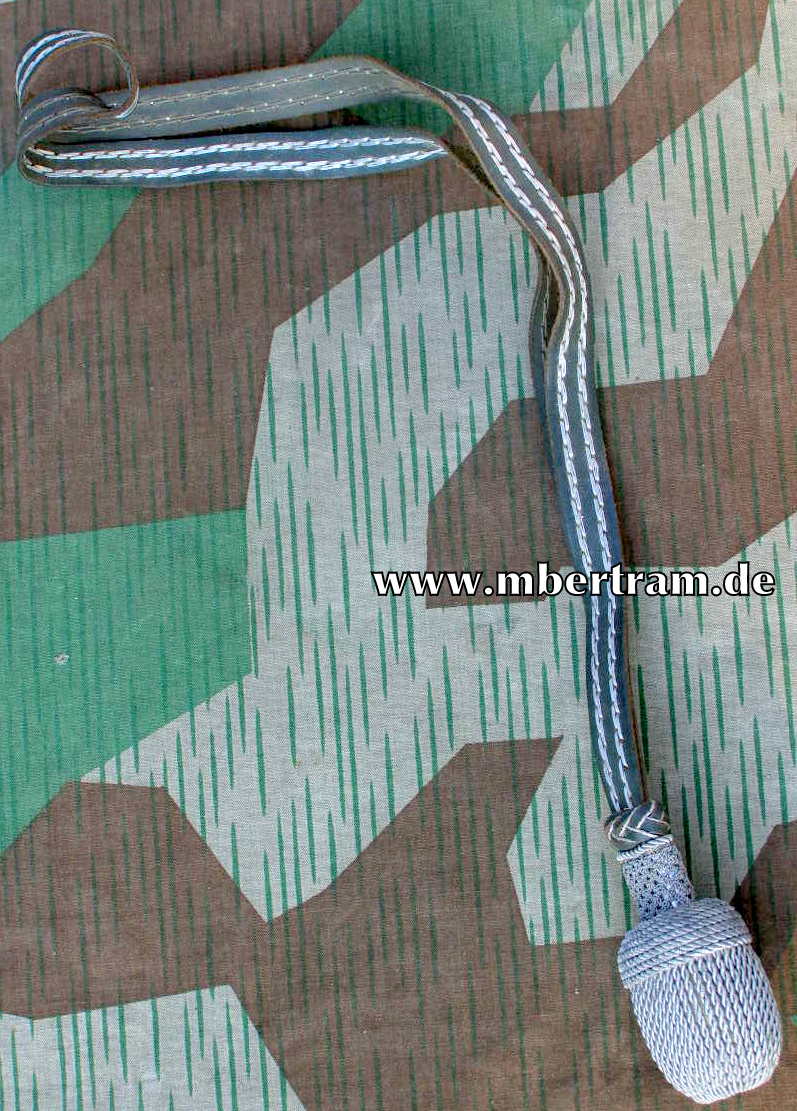 Wehrmacht Heer (WH) Offiziersportepee.