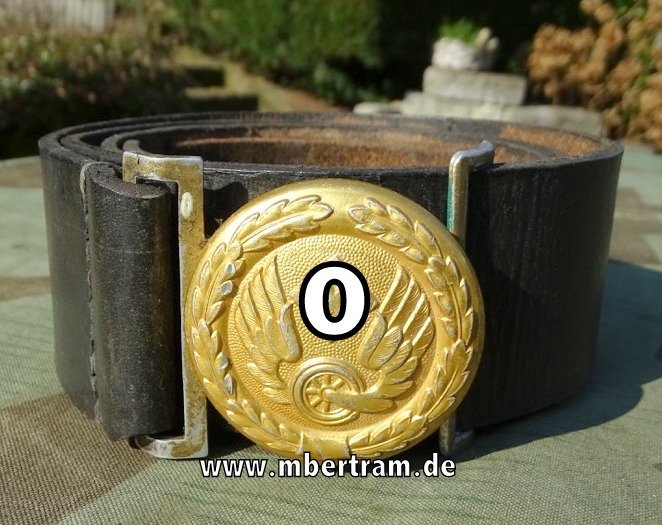 Reichsbahn Führer Koppelschloss, Alu, golden eloxiert,  mit Leder Feldbinde