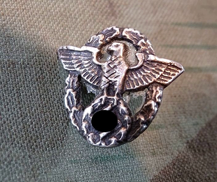 Replik: Griffadler für ein Polizei Seitengewehr. 