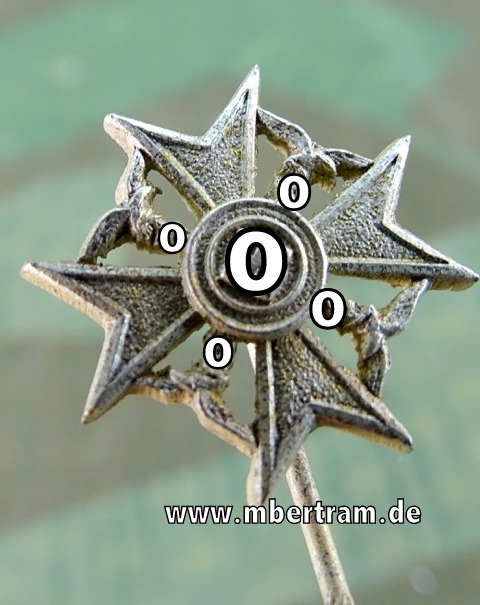 Spanienkreuz in Silber ohne Schwerter - Miniatur. Buntmetall versilbert, 16 mm