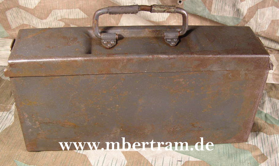 MG 34/42 Patronenkasten 41, Luftwaffe, Hst "bdk 1944"
