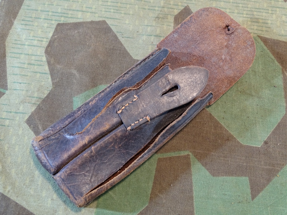 Bastlerstück/ Ersatzteilträger/ Belegstück eine 2er Magazintasche für die P 08, 1918, Selten