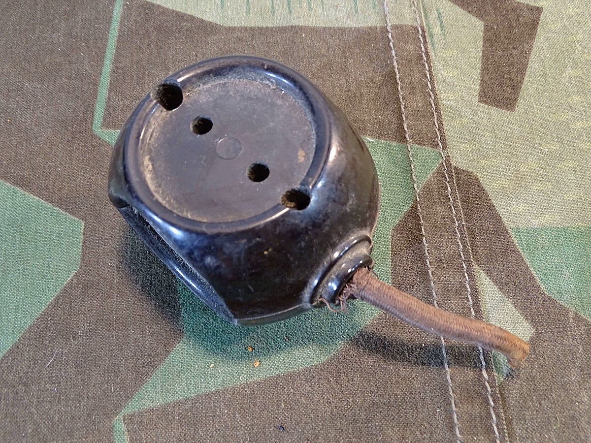 4er Doppelstecker Würfel aus Bakelit. 40er / 50er Jahre. Gut zur Ergänzung von Nachrichten Ausrüstung und elektrischem Gerät.