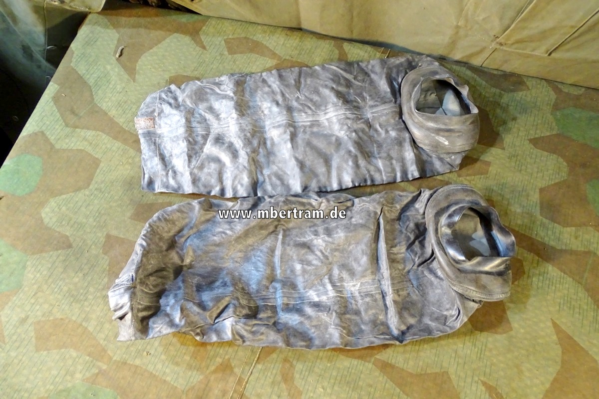 Wehrmacht Kavallerie Pferde Gasschutz Strümpfe 41