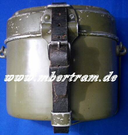 Kochgeschirr Wehrmacht, 90% Lackierung erhalten, "CFL 37", u. Beriemung