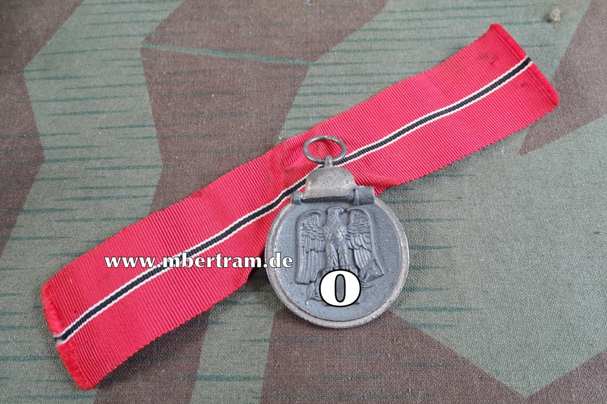 MEDAILLE WINTERSCHLACHT IM OSTEN 1941/42, MIT HERSTELLER: "19 "