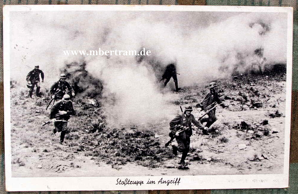 Propaganda Postkartenfoto," Stoßtrupp im Angriff" 1940