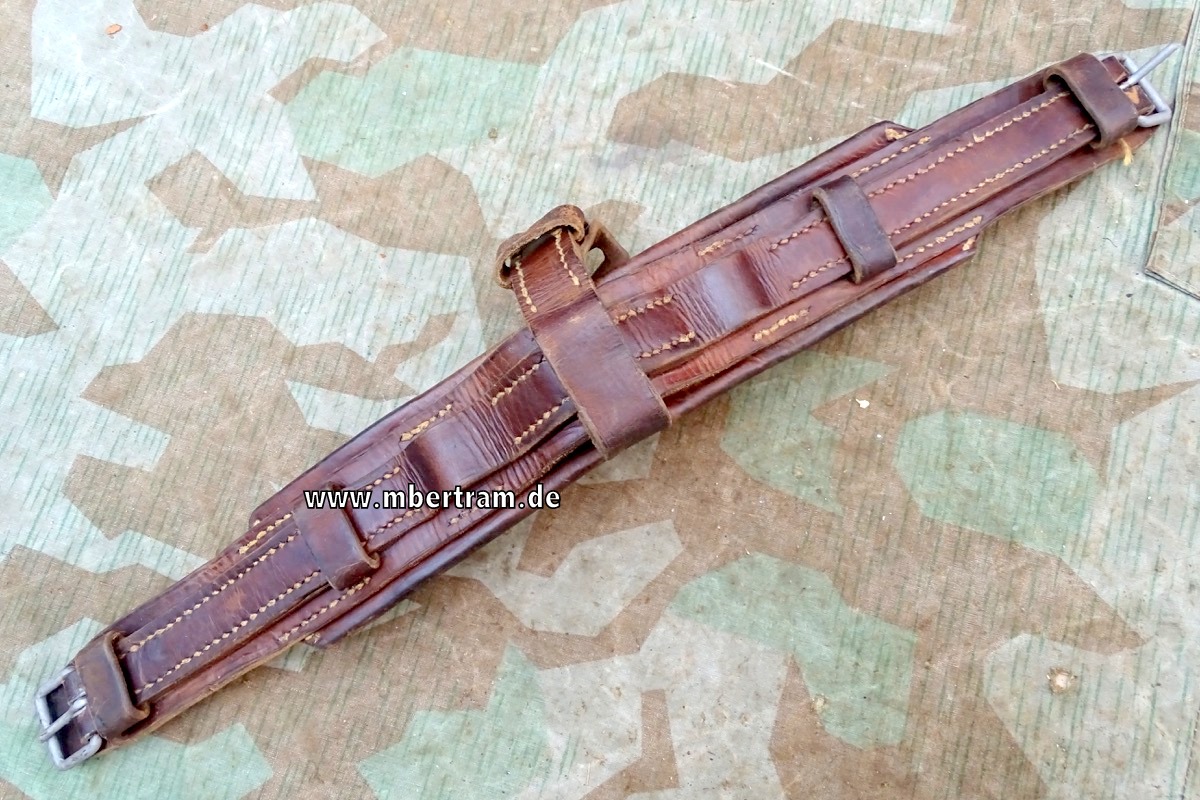 Kavallerie Sielengeschirr 25 Kammkissen, Herstellercode und WaA 1942