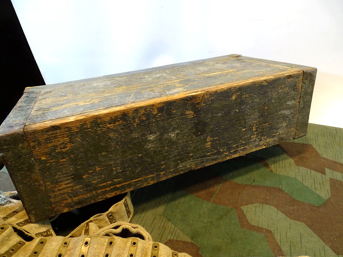 20906-9 Holz Patronenkasten / Gurtkasten MG Schwarzlose mit Gurt, 1. Weltkrieg