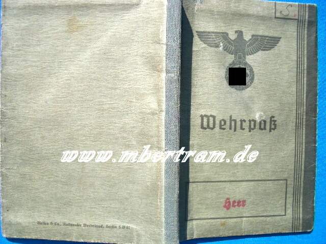 Wehrpass 2. Weltkrieg, gebrauchter Zustand, Mod. nach 1939