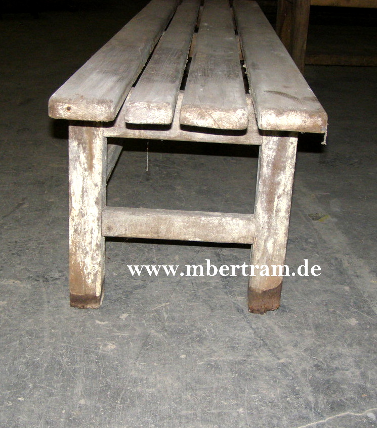 Bunker Holzbank f.ca. 5 Personen 1942. Länge 2,50m, Z.4-