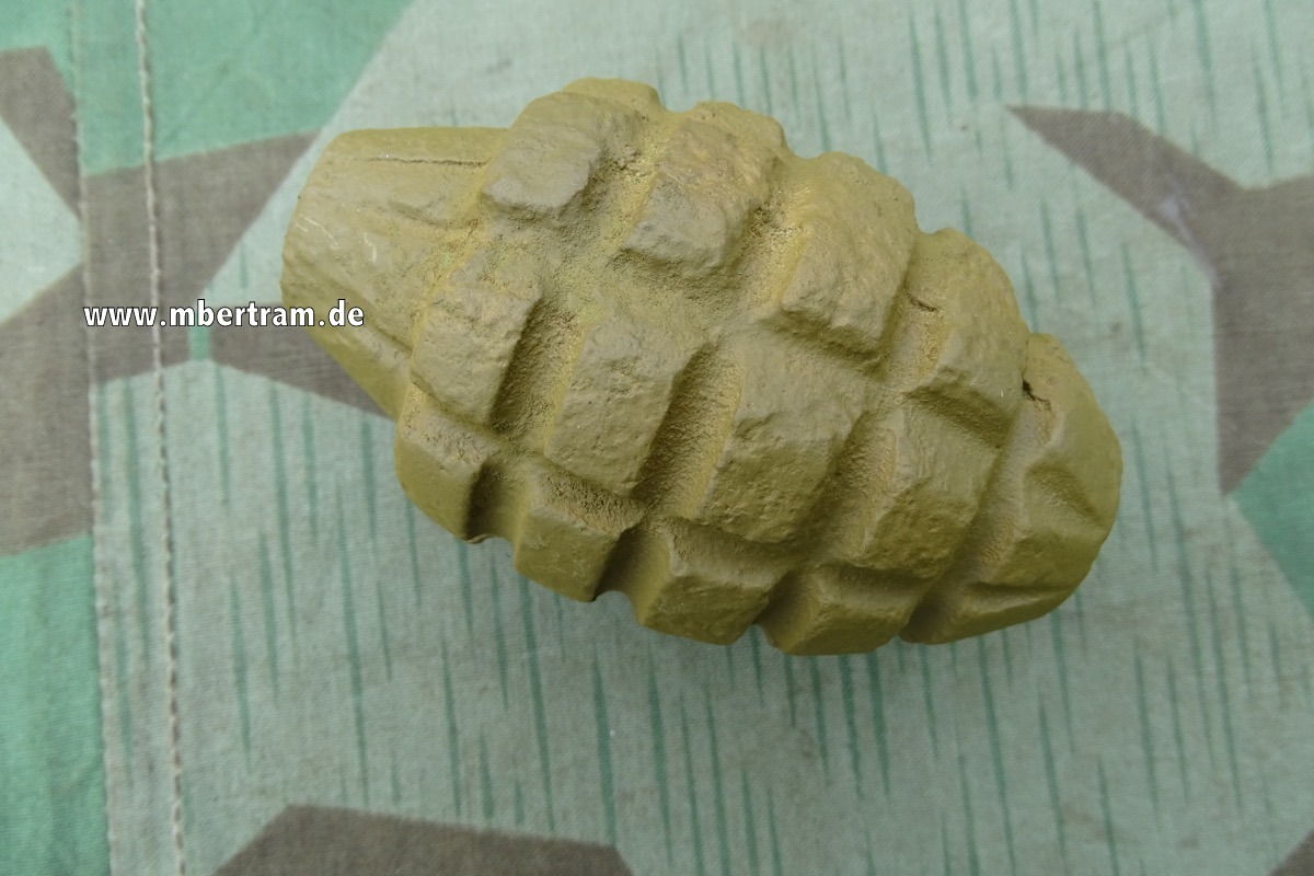 Deko Annanas Handgranate ohne Zünder