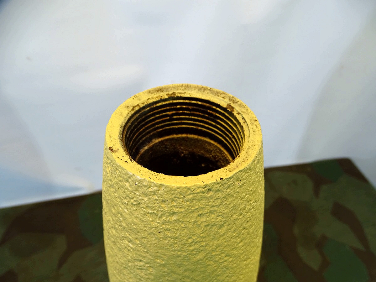 10,5 cm Spreng Granate für Feldhaubitze LFH 18 mit AZ 23 Übungszünder. 