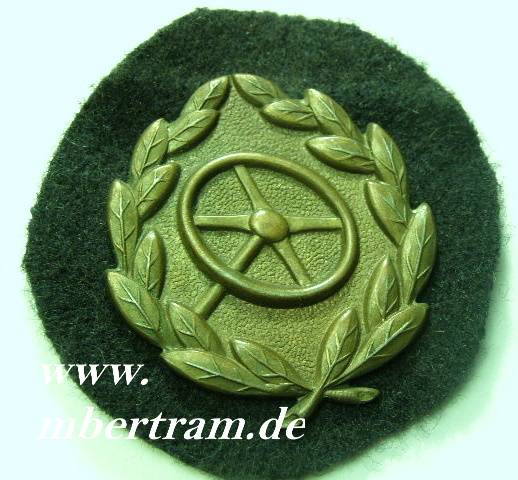 Kraftfahrbewührungsabzeichen in Bronze, KM Uniformstoff
