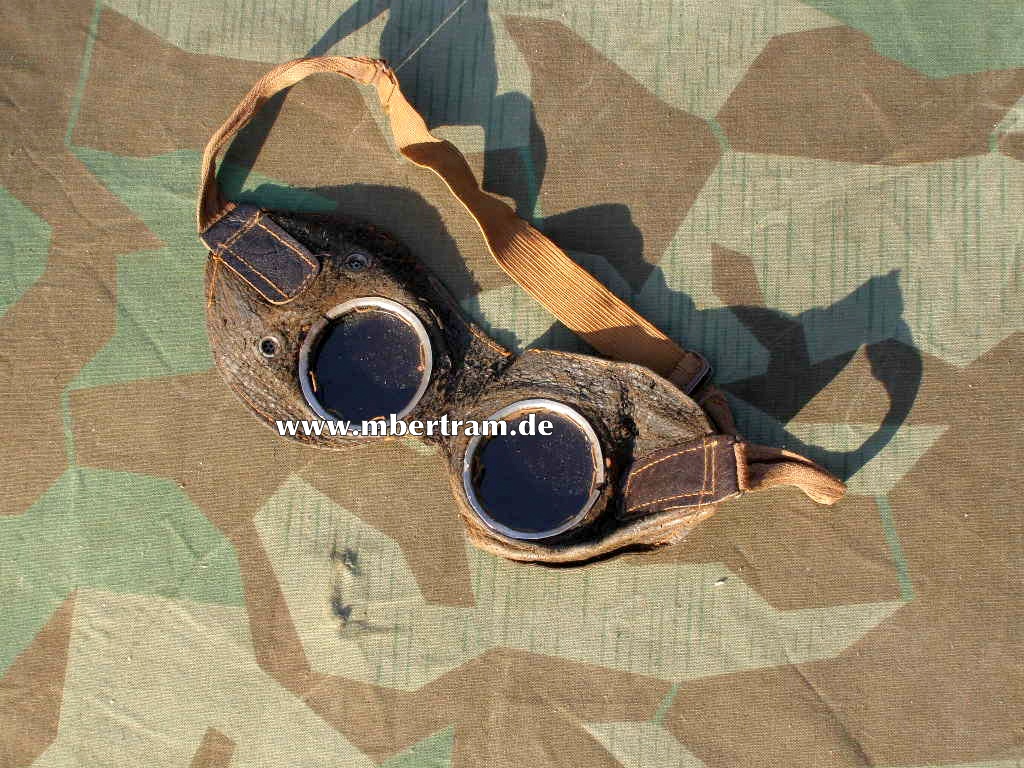 Wehrmacht Staubbrille, / Kradfahrerbrille. Braunes Leder.