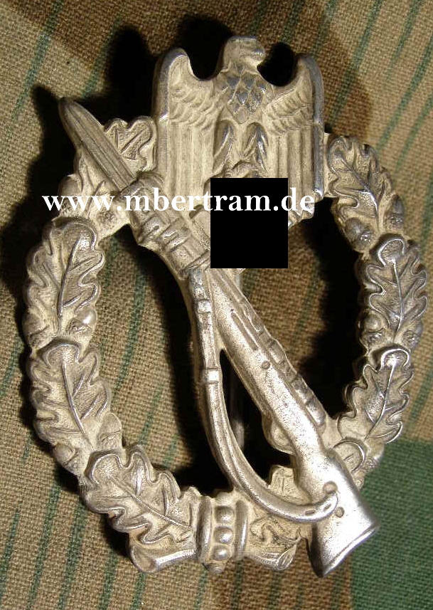 Infanterie Sturmabzeichen in Silber. Feinzink Hst.: Souval