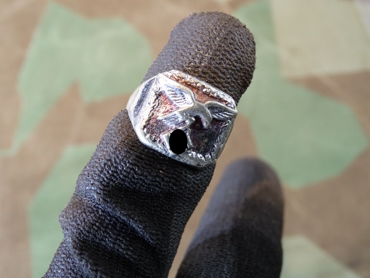 Luftwaffen Kantinen Fingerring mit frühem LW Adler