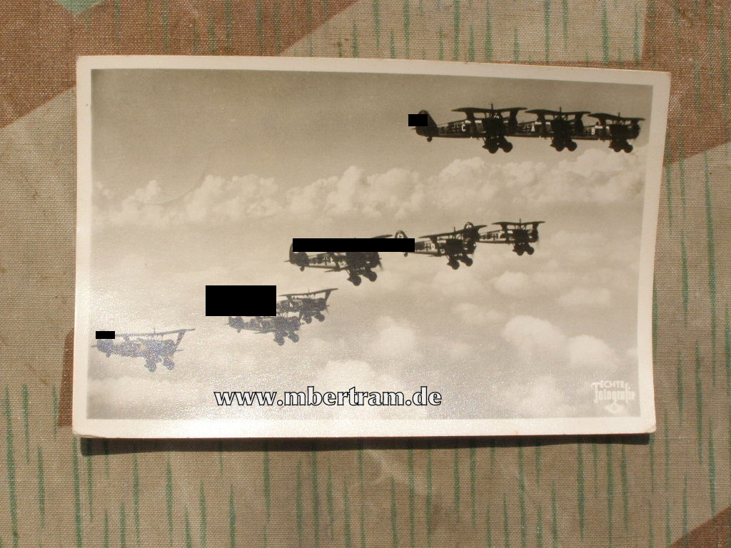 Eine Staffel Kampfeinsitzer Henschel Hs 123. Feldpost 1940