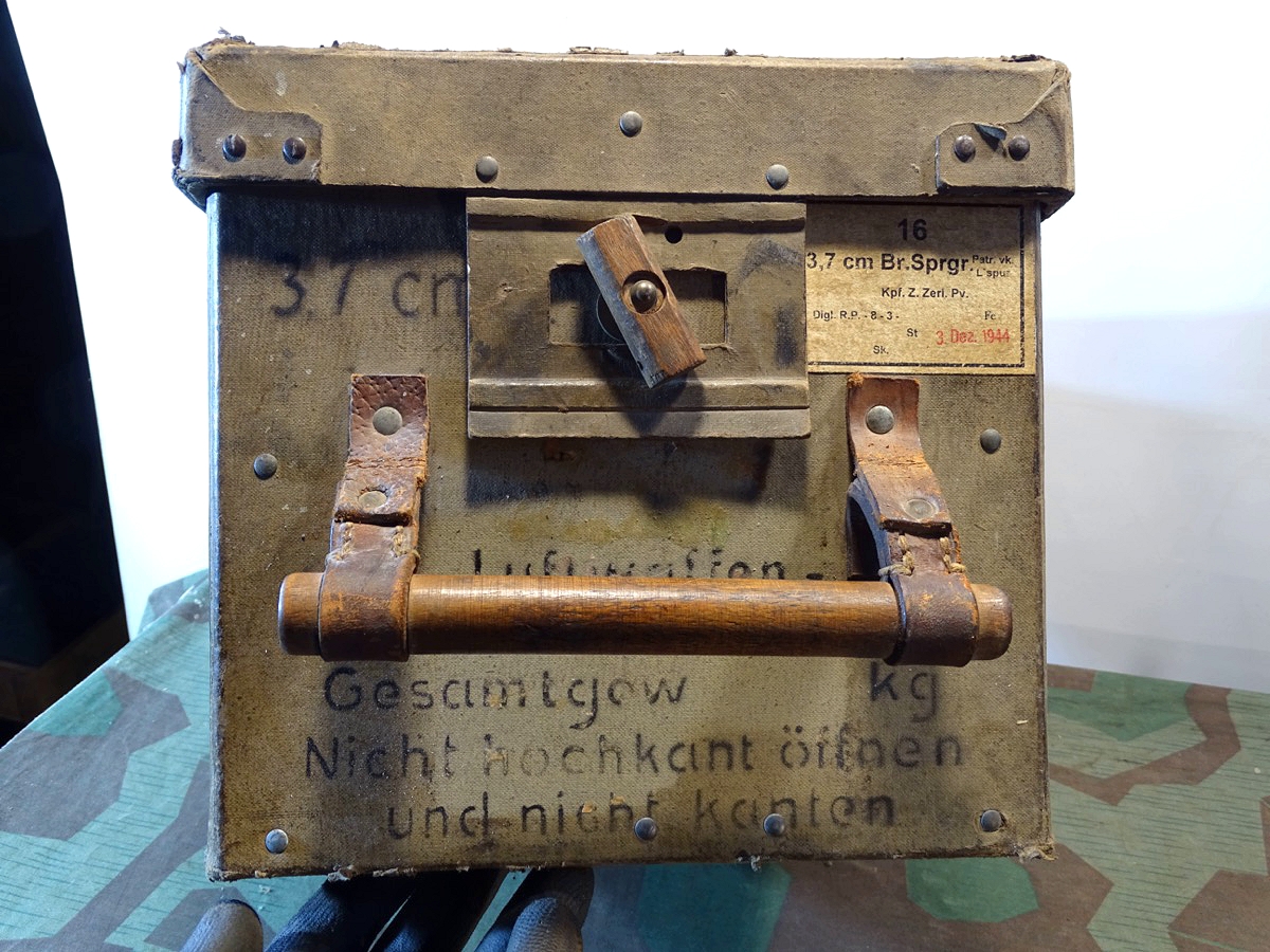 Luftwaffe 3,7cm Flak Munitionskiste aus Ersatzmaterial 1944
