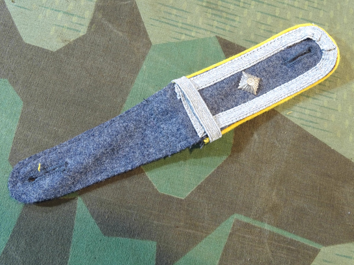Schulterklappe Feldwebel, Offz. Anwärter der Luftwaffe. Fliegende Truppe u Fallschirmjäger