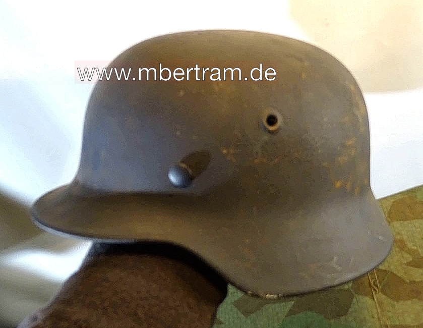 Stahlhelm Luftwaffe, Original Innenleben, Glocke überstrichen. ET 62