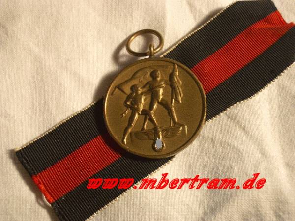 MEDAILLE ZUR ERINNERUNG AN DEN 1. OKTOBER 1938 AM BAND