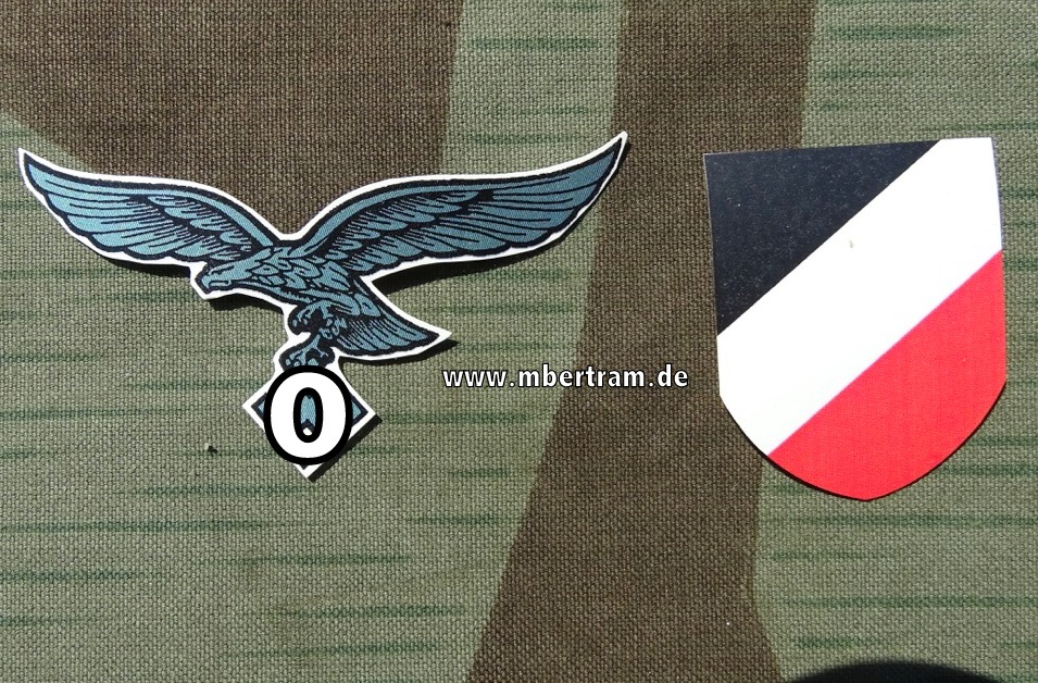 Replik: Pärchen Luftwaffe Helmwappen, spätes Modell, tarnfarben