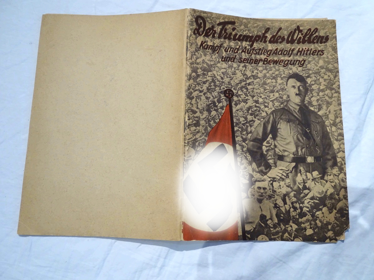20692-1 Heinrich Hoffmann Hrsg.: Triumph des Willens , selten im Handel. 1933