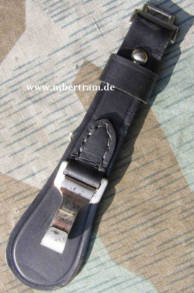 Replik: WH / W SS / LW- Säbelhänger, schwarzes Leder