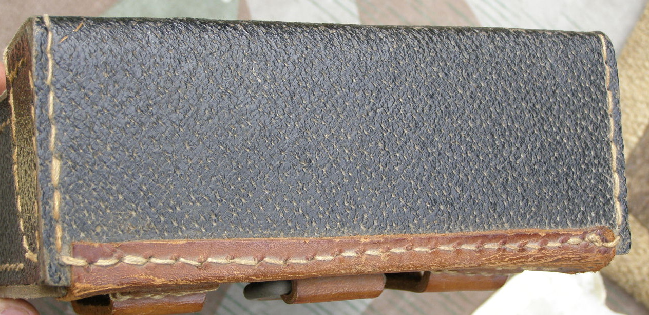 10332-5 WH MG 42 Zubehörtasche, 1944/45 Ersatzstoff, gefüllt