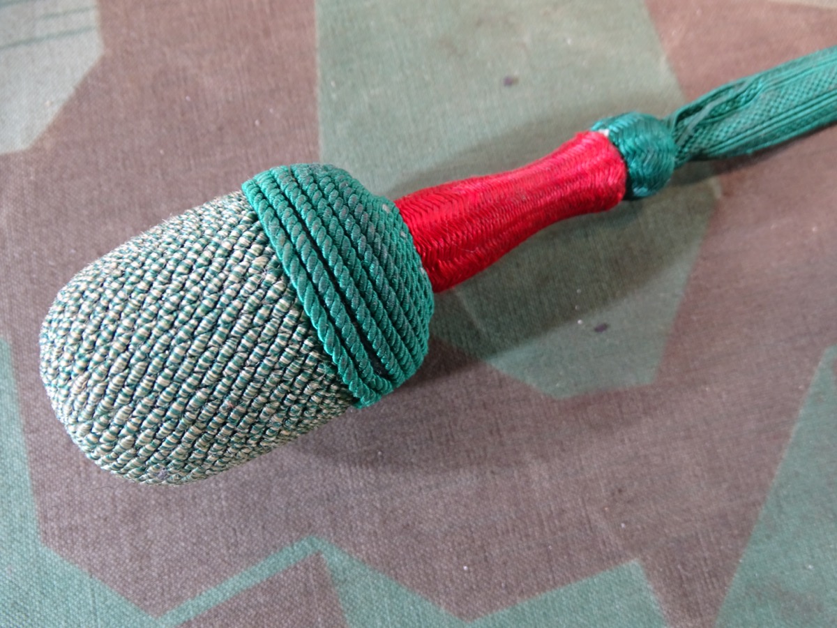 Reichswehr / Wehrmacht früher Troddel für Manschaften, Stab, 2. Bataillon, grün / rot /grün