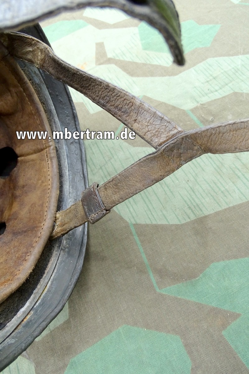 Luftwaffen Fallschirmjäger Helm  M 38, deutsch, 2. WK, Adlerwappen