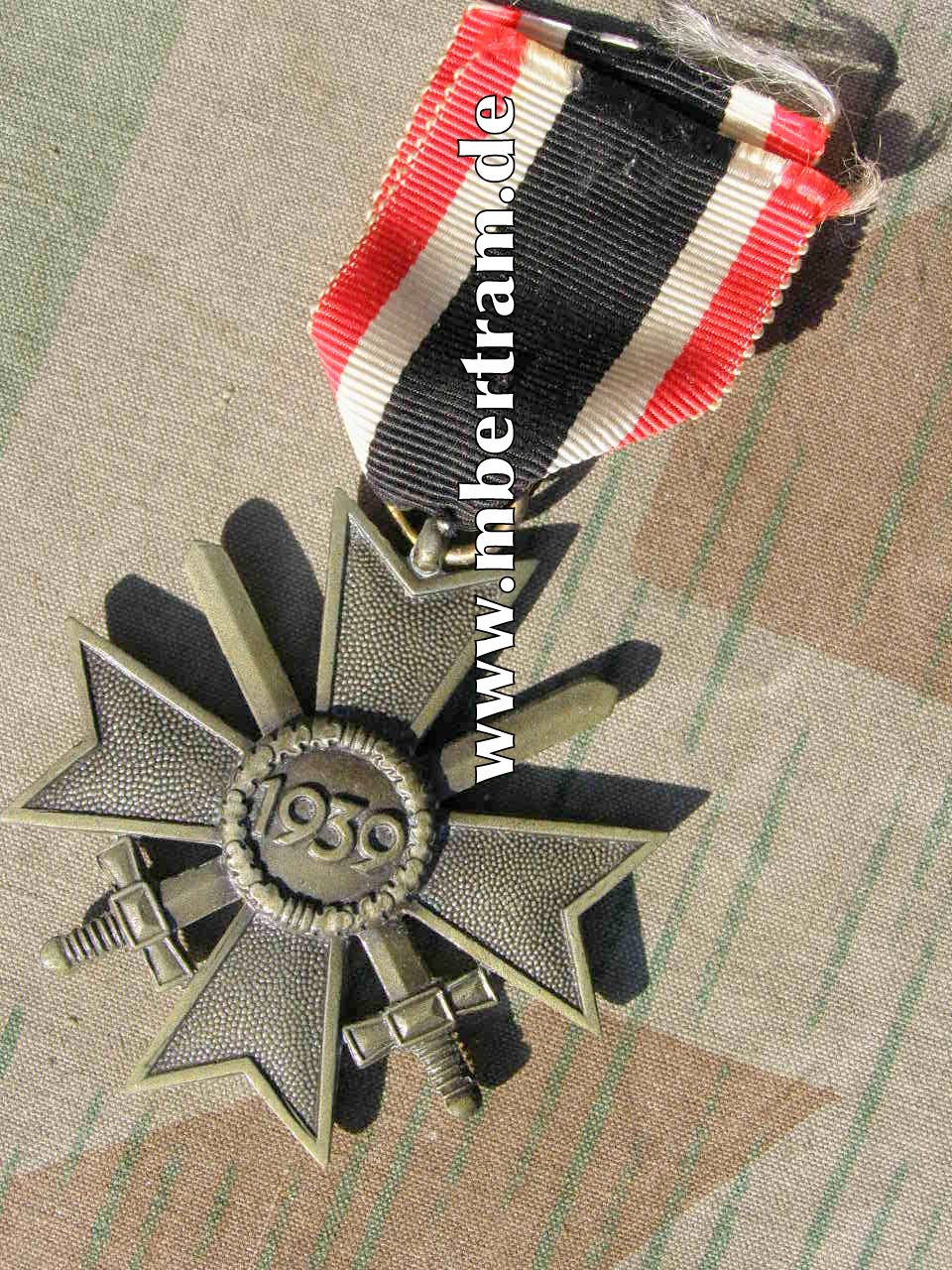KvK 2 Kl. 1939 m. Schw., mit Band. Feinzink. Mit Hst. 115